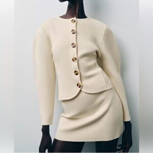 Zara- Fitted cardigan with Buttons, can be worn on its own or over cami or tee 😍